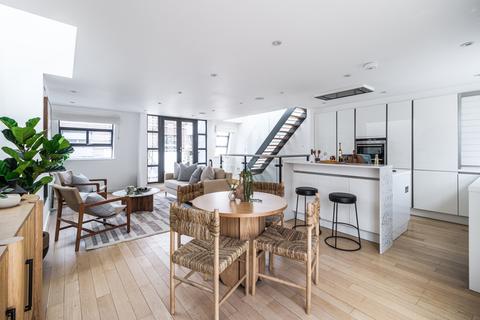 2 Bouton Place, London, N1 1TR