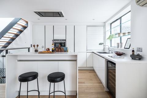 2 Bouton Place, London, N1 1TR