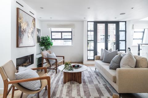 2 Bouton Place, London, N1 1TR