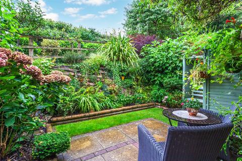 21 Quoitings Drive, Marlow, SL7 2PD