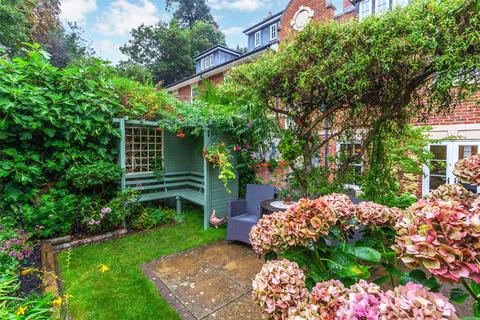 21 Quoitings Drive, Marlow, SL7 2PD