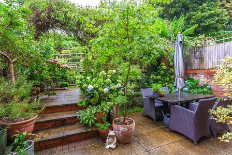 21 Quoitings Drive, Marlow, SL7 2PD