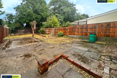 3 bedroom semi-detached house for sale, Leveric Road, Leicester, Leicestershire