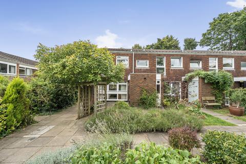 3 bedroom end of terrace house for sale, Harrison Close, Surrey RH2