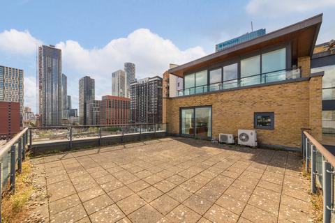 2 bedroom flat for sale, Boardwalk Place, London