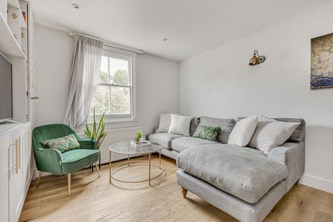 2 bedroom flat for sale, Fernhurst Road, Fulham, London