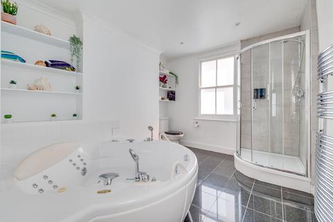 3 bedroom maisonette for sale, Fulham Road, Parsons Green, Fulham, London