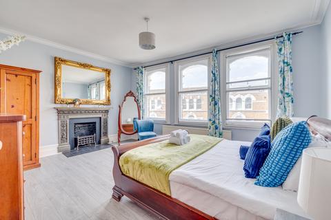 3 bedroom maisonette for sale, Fulham Road, Parsons Green, Fulham, London