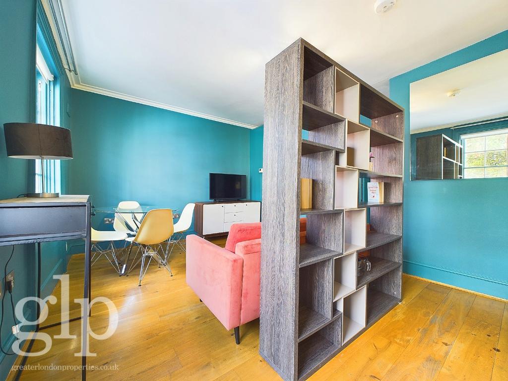 Apartment in Greater London - More