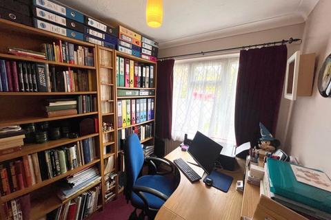 5 Bradfield Close, Warminster, BA12 9JT
