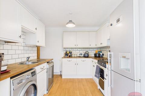 5 bedroom detached house for sale, West Christchurch