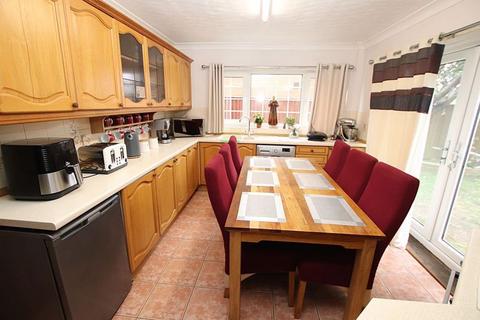 4 bedroom detached house for sale, ST. NICHOLAS DRIVE, WYBERS WOOD