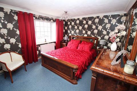 4 bedroom detached house for sale, ST. NICHOLAS DRIVE, WYBERS WOOD