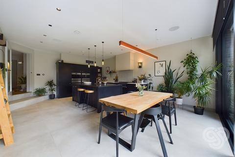 18 Alrewas Road, Kings Bromley, Burton-on-trent, DE13 7HW