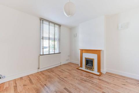 3 bedroom terraced house to rent, William Road, Sutton, SM1