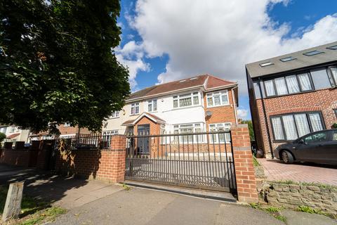 5 bedroom semi-detached house for sale, Fern Lane, Hounslow