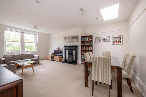 8c Aberdare Gardens, London, NW6 3PY