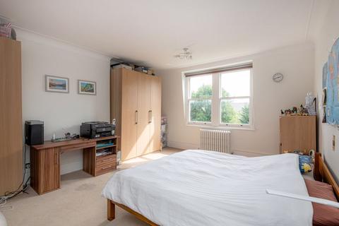 8c Aberdare Gardens, London, NW6 3PY