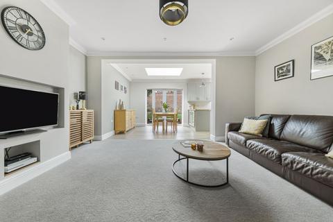 75 Squires Way, Dartford, DA2 7NN