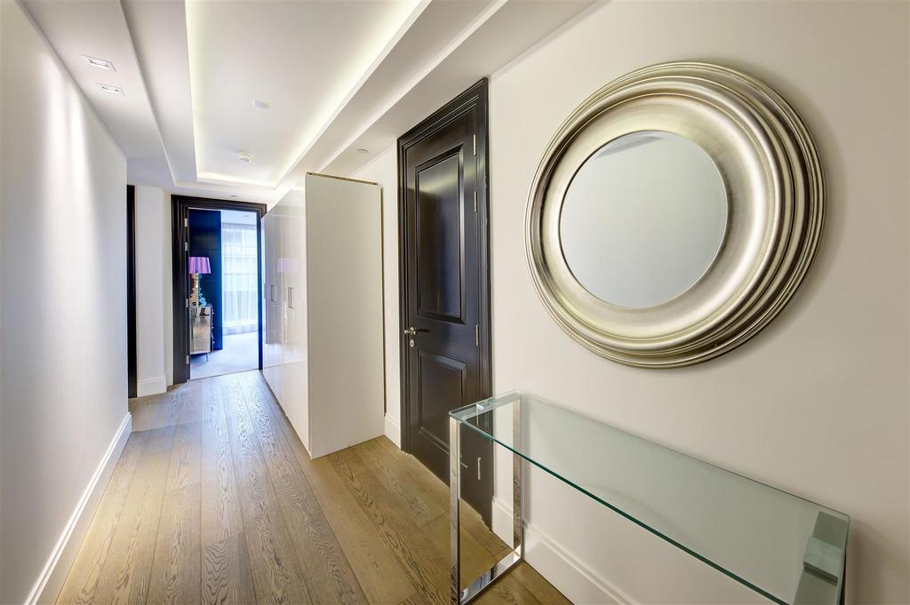 72 charles house 2120 hall.jpg