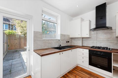 2 bedroom terraced house for sale, Chesthunte Road, Tower Gardens N17