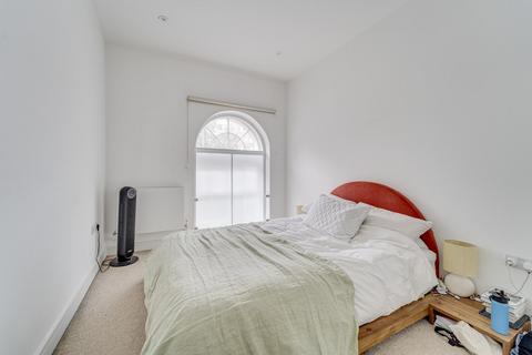 2 bedroom apartment for sale, Essex Road, Islington, London, N1