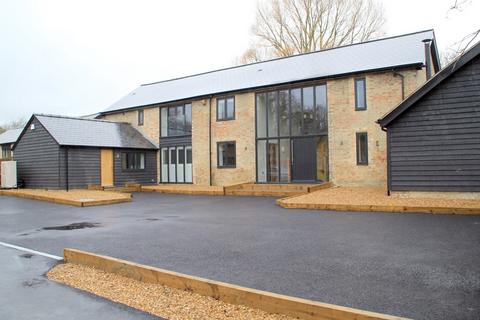 4 bedroom barn conversion to rent, Brook End, Royston SG8