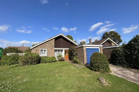 2 bedroom detached bungalow for sale, Summerlands, Cranleigh