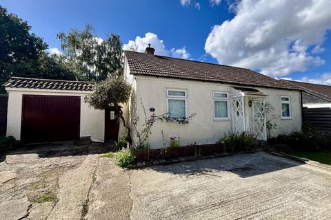 3 bedroom bungalow for sale, Furnace Lane, Horsmonden