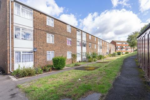 1 bedroom flat for sale, Hampstead Road, Dorking