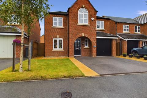 4 bedroom detached house for sale, Croft Close, Tamworth B77