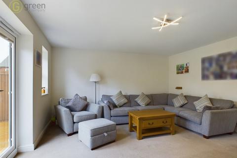32 Croft Close, Two Gates, Tamworth, B77 1BF
