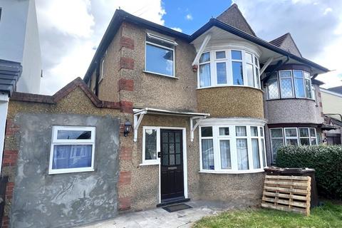 3 bedroom semi-detached house to rent, Albert Road, Harrow