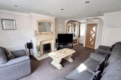 3 bedroom semi-detached house for sale, Claverdon Drive, Great Barr, Birmingham, B43 5HR