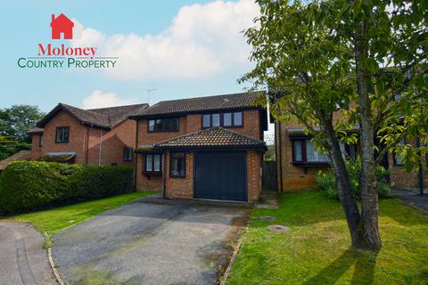 4 bedroom detached house for sale, Tenterden, Kent TN30 6EN