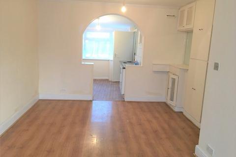 2 bedroom terraced house to rent, Nightingale Road, Enfield N9