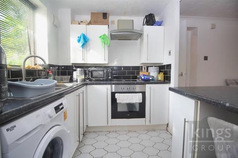 2 bedroom maisonette for sale, Hollybush Way, West Cheshunt