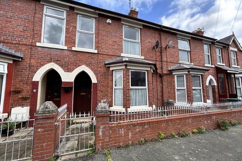 3 bedroom terraced house for sale, Grove Park, Colwyn Bay