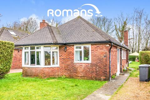 2 bedroom bungalow to rent, Woodfield Drive, Winchester