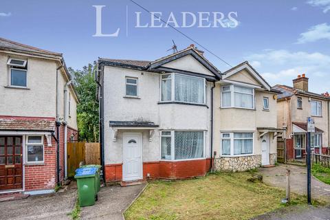 4 bedroom terraced house to rent, Honeysuckle Road