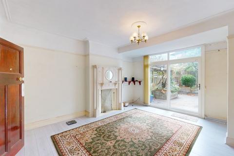 4 bedroom semi-detached house for sale, Pollards Hill North, London SW16