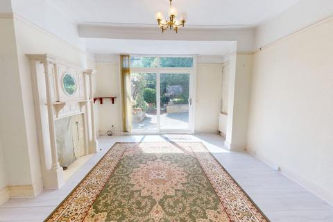 4 bedroom semi-detached house for sale, Pollards Hill North, London SW16