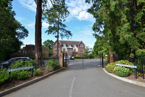 2 bedroom apartment to rent, St. Catherines Wood, Camberley