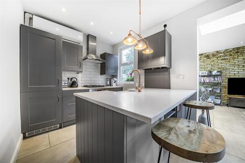 2 bedroom maisonette for sale, Norfolk Road, Colliers Wood SW19