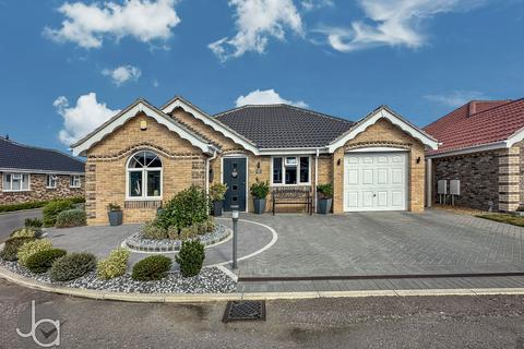 3 bedroom detached bungalow for sale, Oakview Crescent, Clacton-on-Sea