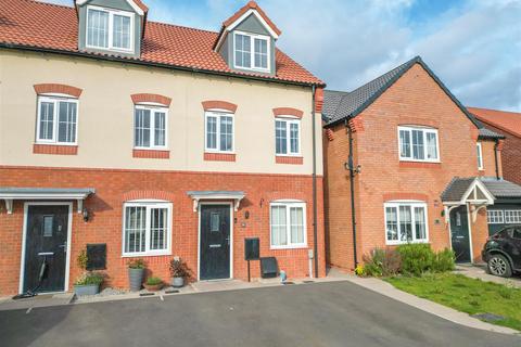 3 bedroom end of terrace house for sale, Caesar Drive, Nuneaton