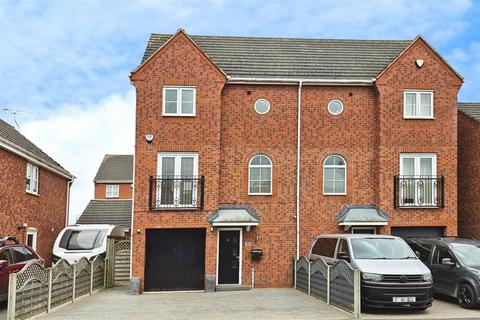 3 bedroom semi-detached house for sale, Avon Way, Hilton