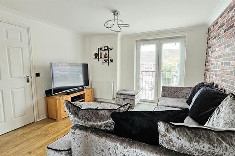 3 bedroom semi-detached house for sale, Avon Way, Hilton