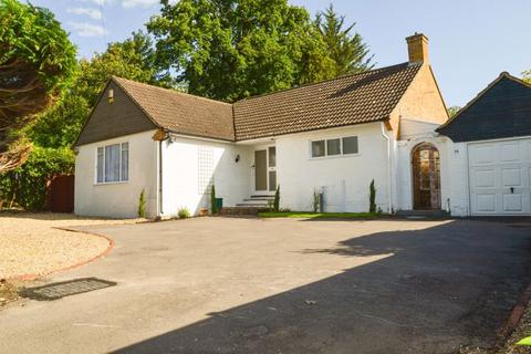 3 bedroom detached bungalow to rent, Upper Park Road, Camberley