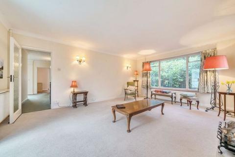 3 bedroom detached bungalow to rent, Upper Park Road, Camberley